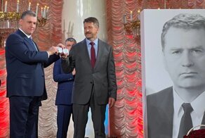 С корабля на бал: Виктор Бут вступил в ЛДПР