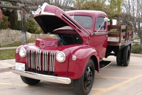 Ford 1 1/2 Ton 1947: полуторатонный послевоенный пикап