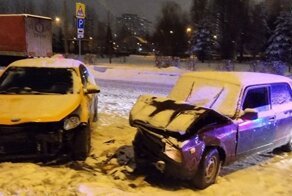«Мамкин дрифтер» вылетел на встречную полосу и столкнулся с такси