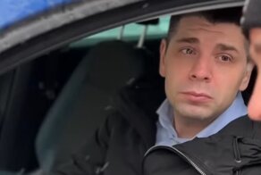 Попытка автомобилистов разъехаться во дворе