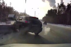 Автомобилистка на «Лексусе» улетела в кювет под Новосибирском
