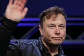 Илон Маск спросил пользователей Twitter, стоит ли ему оставить пост главы соцсети