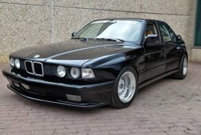 Безумный тюнинг 80-х: очень широкий BMW E32 730i Koenig Specials