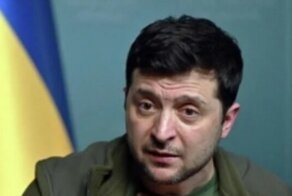 "Финансовая помощь для наших преступлений": переводчик Зеленского допустил ошибку