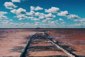 Откуда взялись рельсы на дне Бурлинского озера