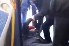 «Империя на табуретках»: пенсионерку выбросили из автобуса за критику государства и СВО