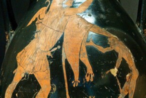 Загадка древности: почему он бьет старика дубиной?