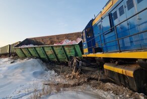 Машинисты заснули прямо в кабине и устроили аварию