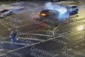 Бородач на Porsche Cayenne устроил ДТП в Москве и чуть не убил женщину с 6-месячным ребёнком