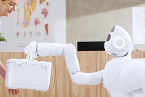 Роботы начинают выполнять функции медперсонала