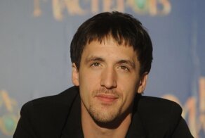 "Если бы я пошёл воевать, то однозначно - на стороне Украины": сбежавший в Латвию Артур Смольянинов готов стрелять в актёров-патриотов РФ