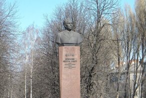 В родном городе Брежнева не нашли денег на снос памятника генсеку
