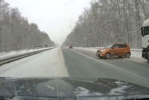 Заварушка на скользкой трассе под Казанью