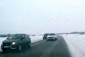 Опасный обгон на зимней трассе