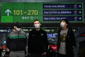 Пятеро бежавших от мобилизации россиян уже несколько месяцев живут в аэропорту Сеула