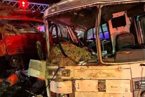 Авария дня. Страшное ДТП с участием пассажирского автобуса и КамАЗа в Краснодарском крае