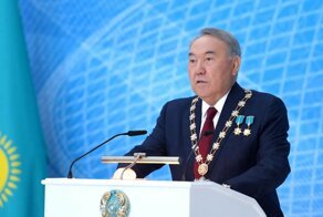 Назарбаева лишили статуса «лидера нации»
