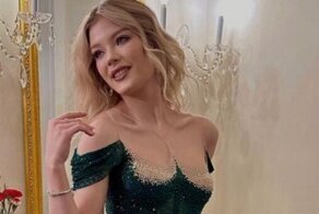 Русская красавица Анна Линникова вышла в полуфинале конкурса "Мисс Вселенная" в платье, символизирующем Российскую империю