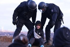 Грету Тунберг задержали в ФРГ во время протестов экоактивистов