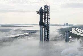 SpaceX показала полностью собранную ракету Starship, готовую к запуску
