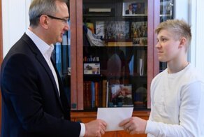 Калужский губернатор оплатил издержки гимнаста, отстранённого за букву "Z" на форме