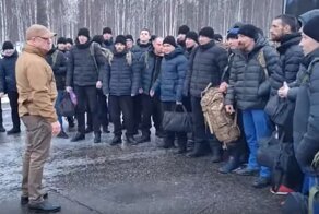 "Прошли кровь, говно и сахар": Евгений Пригожин встретился с экс-заключенными, вернувшимися из зоны СВО