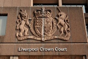 Женщина попала в тюрьму за послания собаке бывшего