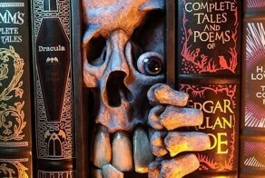 25 удивительных вкладышей для книжной полки, которые оценят все любители книг