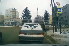 ДТП на перекрёстке с неработающим светофором