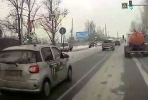 ДТП с ассенизаторской машиной в Иркутске