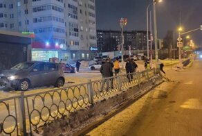 Авария дня. Автомобилистка сбила четырёх пешеходов в Екатеринбурге