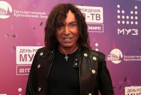 На Валерия Леонтьева подали в суд из-за сломанного стояка