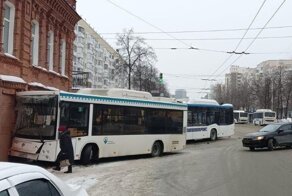 Авария дня. В Уфе столкнулись два автобуса