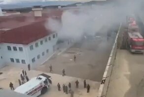 В Турции заключенные решили сбежать из тюрьмы во время землетрясения