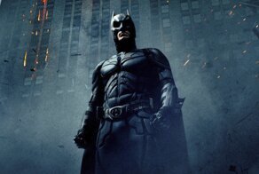 В Петербурге мужик в костюме Бэтмена спас женщину от грабителя