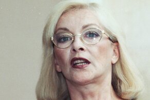 «Они не дадут ей жизни, эти коммунисты, проклятые Богом люди»: Барбара Брыльска поддержала Лию Ахеджакову и в Госдуме предложили убрать её из «Иронии судьбы»