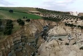 Гигантский тектонический разлом в турецкой провинции Хатай показали на видео