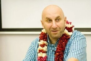 Интересные методы: семейный психолог ударил женщину на своём семинаре