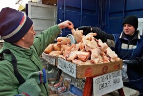 «Ножки Буша»: что скрывали американцы под видом «гуманитарной помощи» России