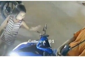 Любопытная девочка случайно подставила своего отца