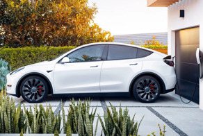 Рулевое колесо новой Tesla отвалилось во время езды по трассе через неделю после покупки