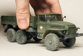 Урал-377 - гражданский грузовик в армии