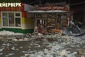 В Вологде эффектно взлетел на воздух ларёк с шаурмой