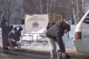 Отец года: глава семейства в Зеленограде бросил своего ребёнка в сугроб