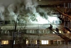 "Люди бегали и кричали": новые подробности и видео из горевшего дома в центре Москвы