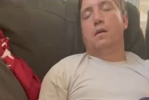 Крепкий и здоровый семейный сон