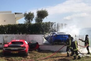 Два друга устроили гонки на Ferrari и эпично их разбили
