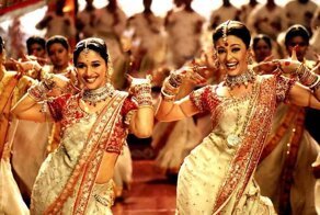 В Индии мужик захотел отомстить бывшей супруге и женился на подруге её любовника