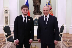 Перекрытые дороги и поздравление президента: 17-летний сын Кадырова женится