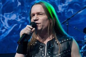 Визуализация текстов известных песен 90-х при помощи нейросети